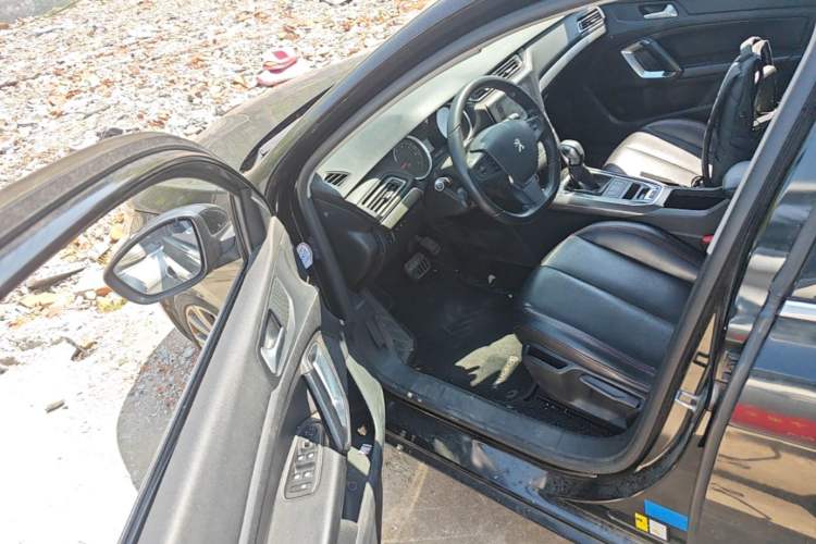 Used Peugeot 408 2014 1.8L Automatic Luxury Edition Driver Seat