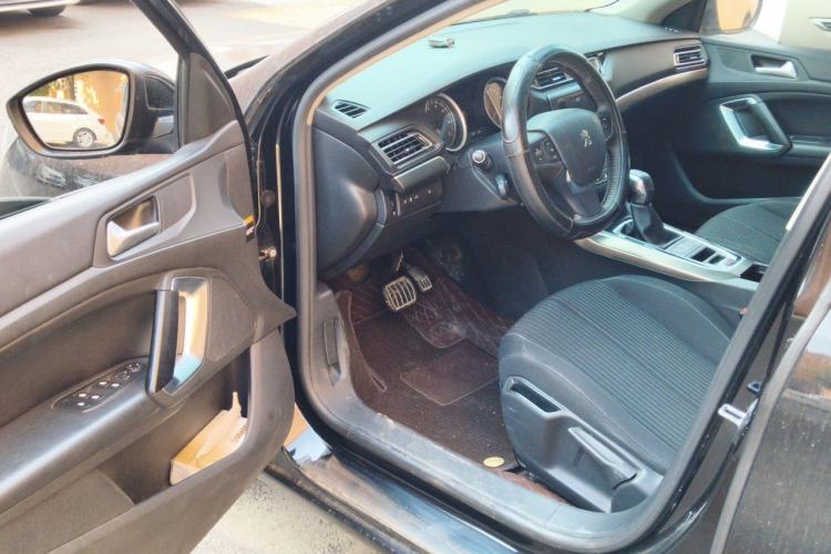 Used Peugeot 408 2014 1.8L Automatic Luxury Edition Driver Seat