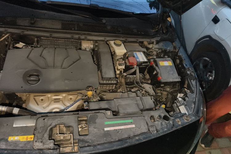 Used Peugeot 408 2014 1.8L Automatic Luxury Edition Engine Bay Left