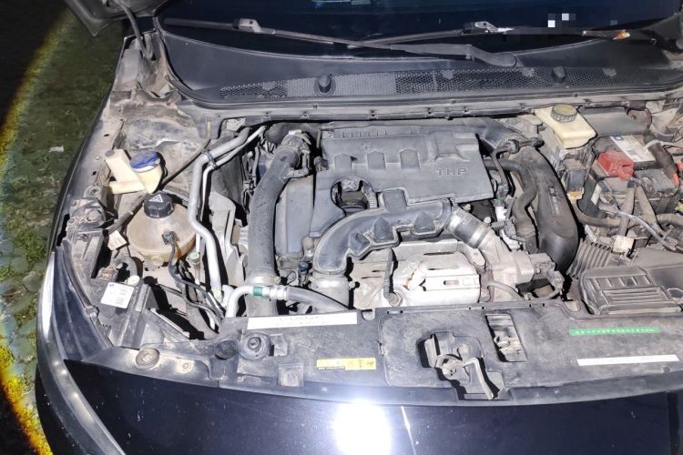 Used Peugeot 408 2014 1.6T Automatic Supreme Edition Engine Bay Right