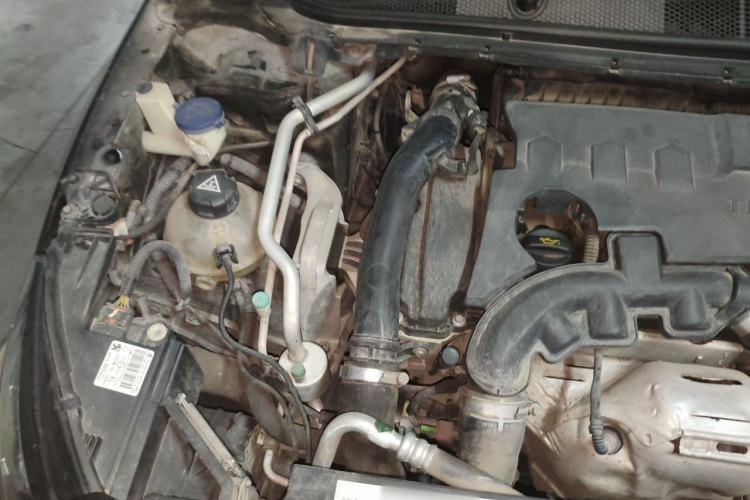 Used Peugeot 408 2014 1.6T Automatic Supreme Edition Engine Bay Right