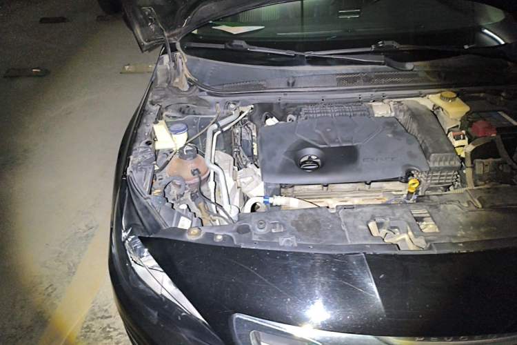 Used Peugeot 408 2014 1.8L Automatic Luxury Edition Engine Bay Right
