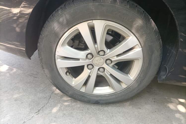 Used Peugeot 408 2014 1.8L Manual Leading Edition Exterior 5