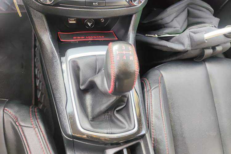 Used Peugeot 408 2014 1.8L Manual Leading Edition Gear Lever