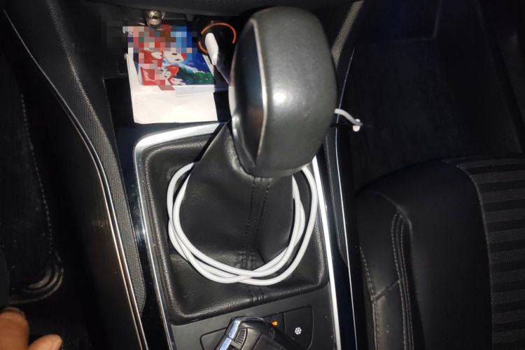 Used Peugeot 408 2014 1.6T Automatic Supreme Edition Gear Lever
