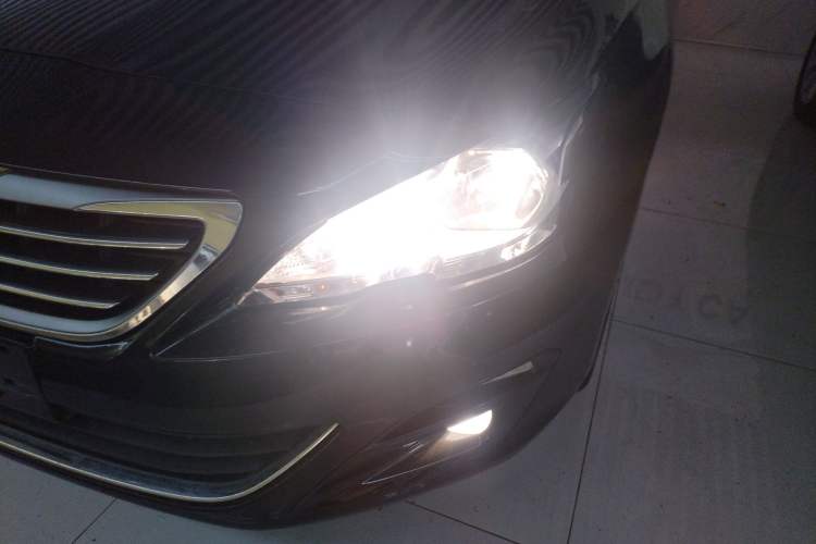 Used Peugeot 408 2014 1.8L Automatic Luxury Edition Left Front Headlight