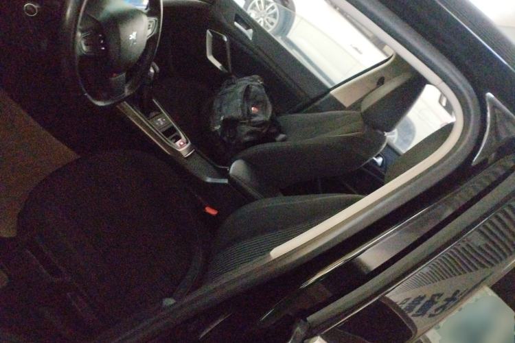 Used Peugeot 408 2014 1.8L Automatic Luxury Edition Left Front Seat