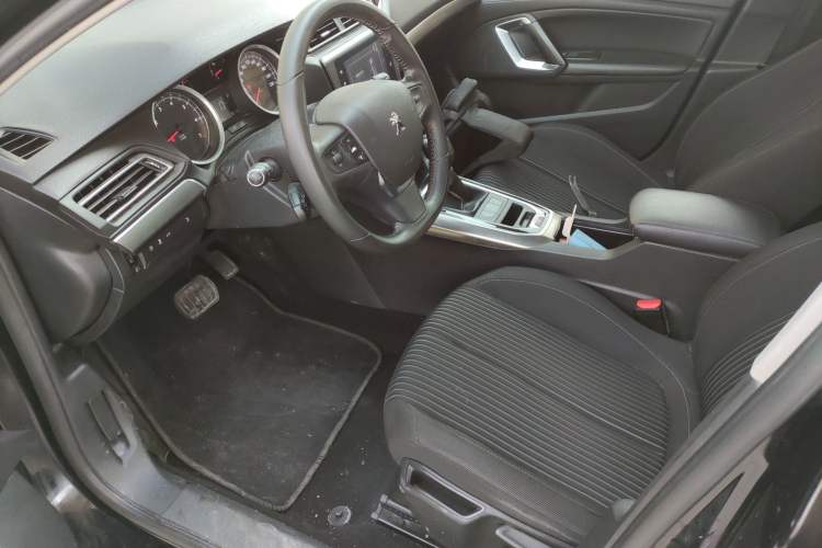 Used Peugeot 408 2014 1.8L Automatic Luxury Edition Left Front Seat