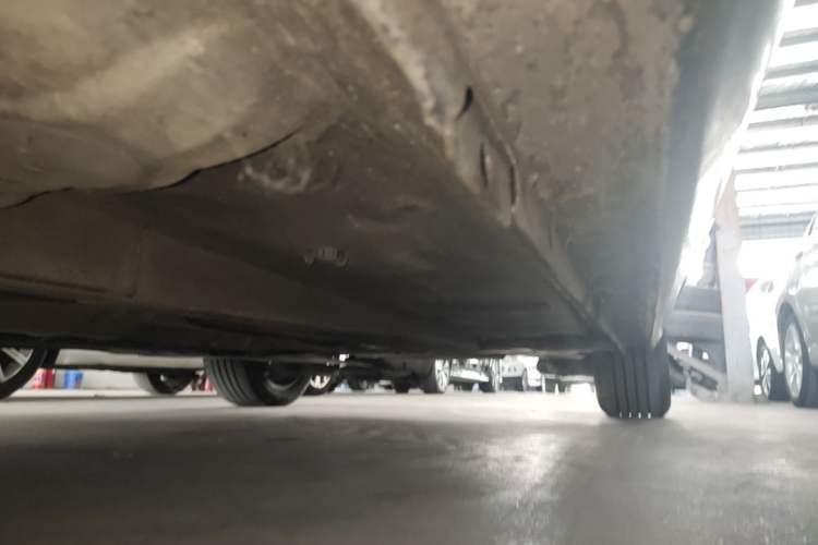 Used Peugeot 408 2014 1.8L Automatic Luxury Edition Left Side Sill
