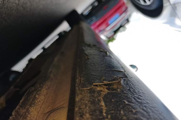 Used Peugeot 408 2014 1.8L Automatic Luxury Edition Left Side Sill