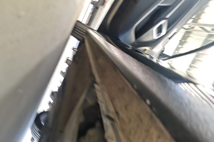 Used Peugeot 408 2014 1.8L Automatic Luxury Edition Left Side Sill