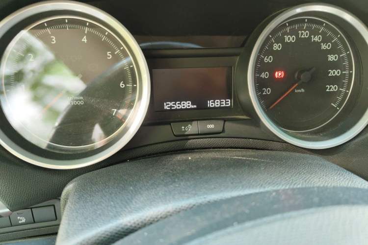 Used Peugeot 408 2014 1.8L Automatic Luxury Edition Odometer Close Up