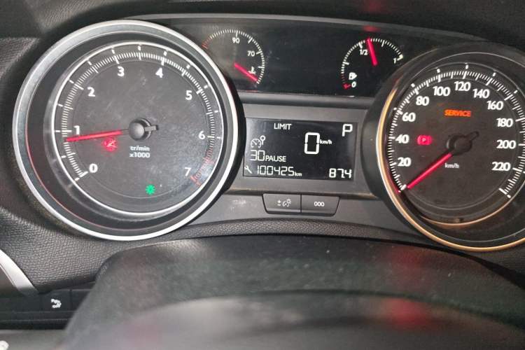 Used Peugeot 408 2014 1.8L Automatic Leading Edition Odometer Close Up