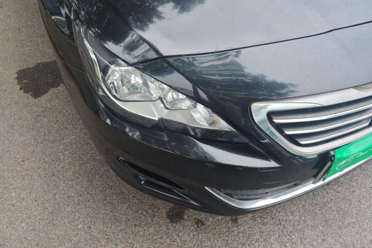 Used Peugeot 408 2014 1.8L Manual Leading Edition Right Front Headlight