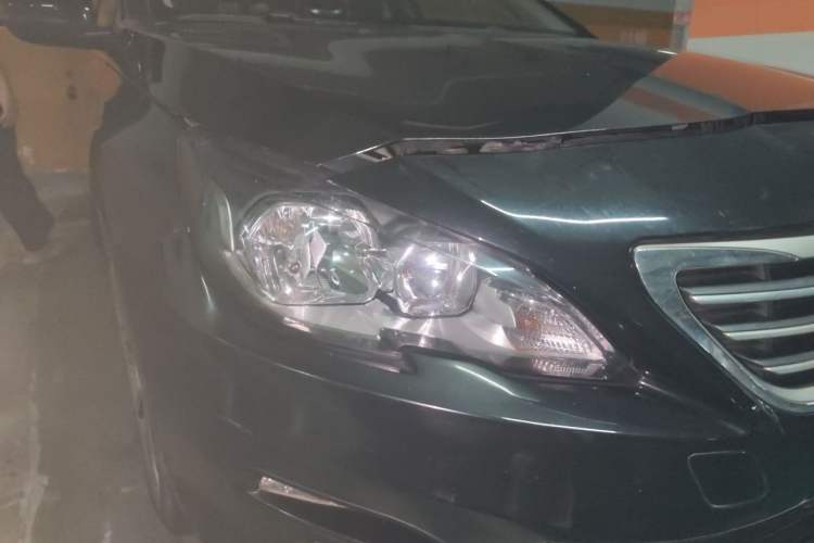 Used Peugeot 408 2014 1.8L Automatic Leading Edition Right Front Headlight