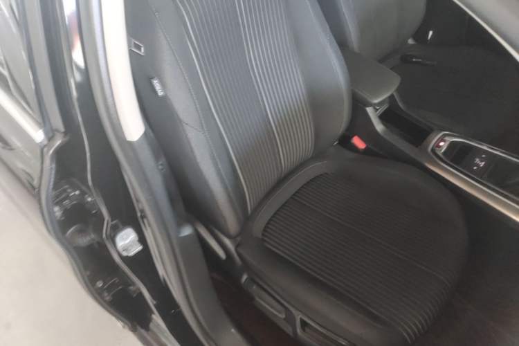 Used Peugeot 408 2014 1.8L Automatic Luxury Edition Right Front Seat