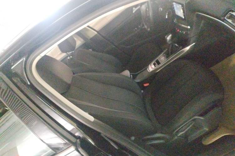Used Peugeot 408 2014 1.8L Automatic Luxury Edition Right Front Seat
