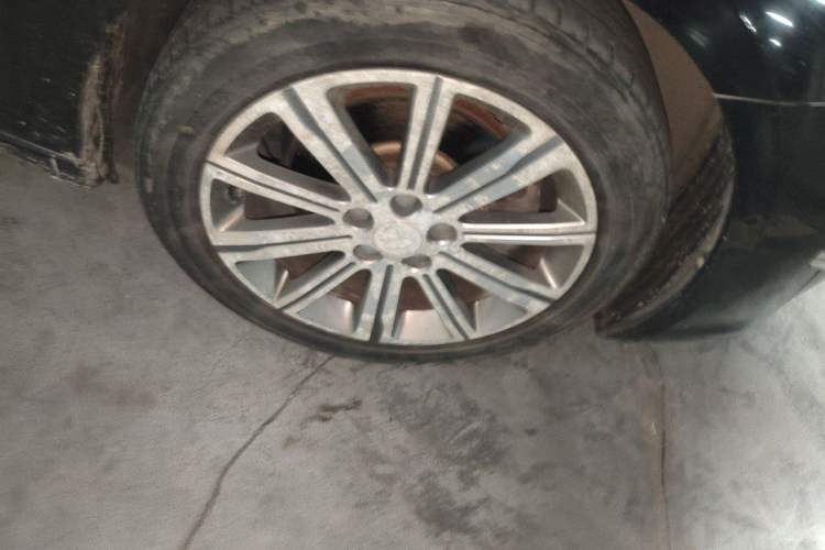 Used Peugeot 408 2014 1.6T Automatic Supreme Edition Right Front Wheel Hub