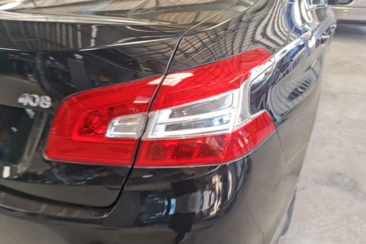Used Peugeot 408 2014 1.8L Automatic Luxury Edition Right Rear Taillight