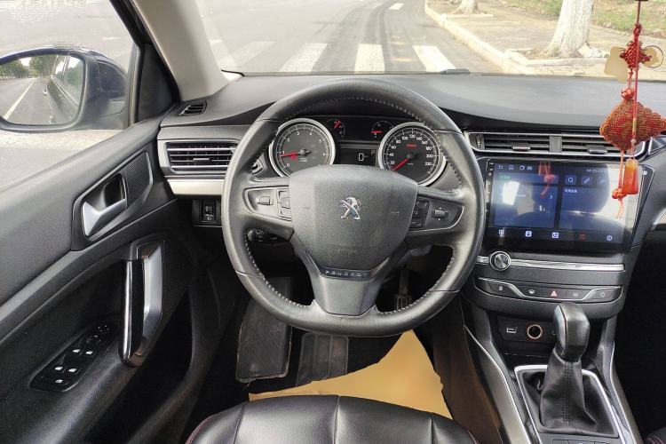 Used Peugeot 408 2014 1.8L Automatic Luxury Edition Steering Wheel