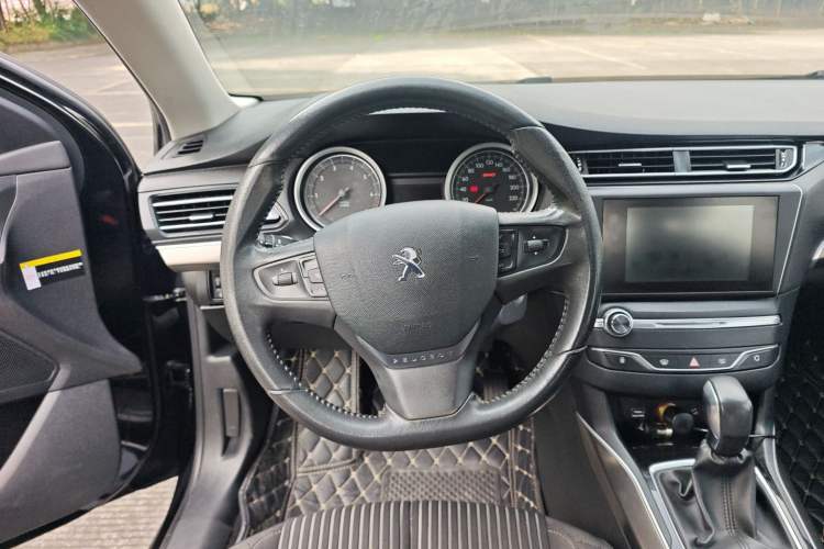 Used Peugeot 408 2014 1.8L Automatic Luxury Edition Steering Wheel