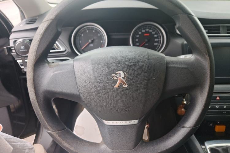 Used Peugeot 408 2014 1.8L Manual Leading Edition Steering Wheel