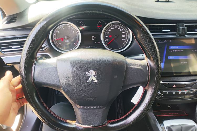 Used Peugeot 408 2014 1.8L Manual Leading Edition Steering Wheel