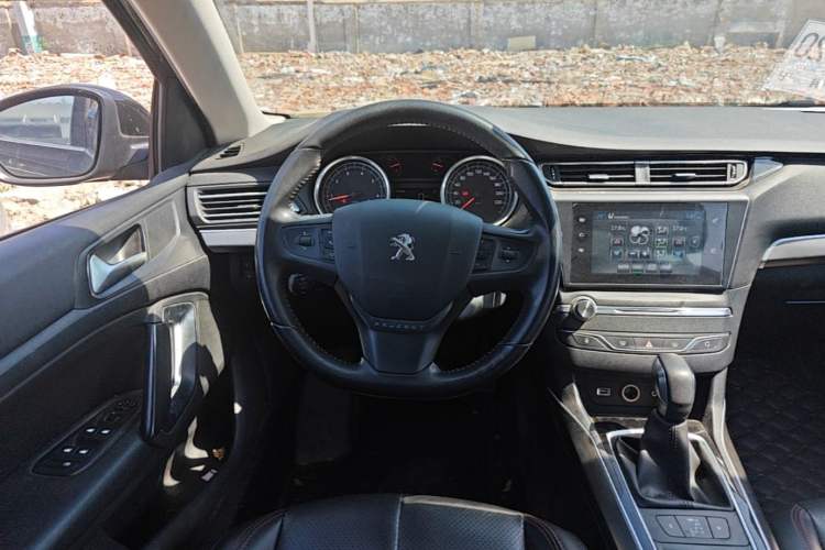 Used Peugeot 408 2014 1.8L Automatic Luxury Edition Steering Wheel
