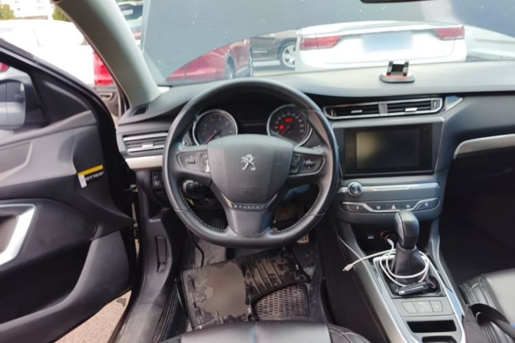 Used Peugeot 408 2014 1.8L Automatic Luxury Edition Steering Wheel