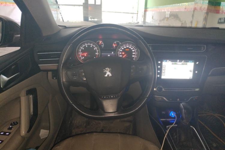 Used Peugeot 408 2014 1.6T Automatic Prestige Edition Steering Wheel