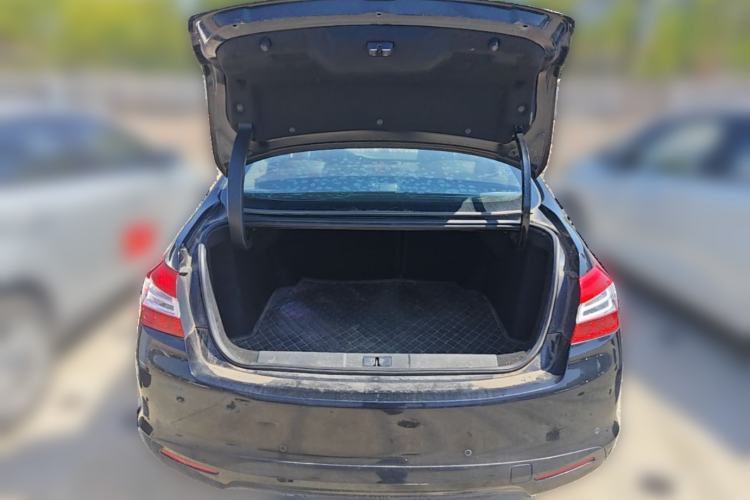 Used Peugeot 408 2014 1.8L Automatic Luxury Edition Trunk