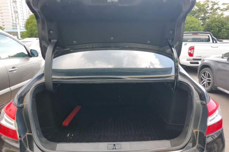 Used Peugeot 408 2014 1.8L Automatic Luxury Edition Trunk