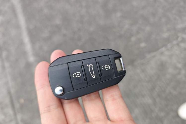 Used Peugeot 408 2014 1.8L Automatic Luxury Edition Vehicle Key