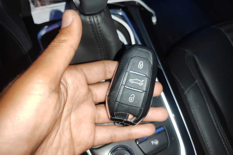 Used Peugeot 408 2014 1.6T Automatic Supreme Edition Vehicle Key