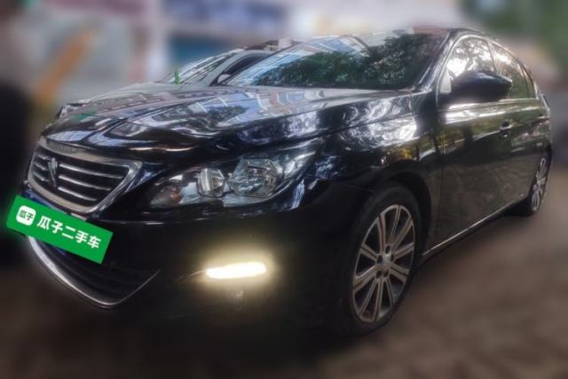 Ojetý Peugeot 408 2014 1.8L Automatic Luxury Edition