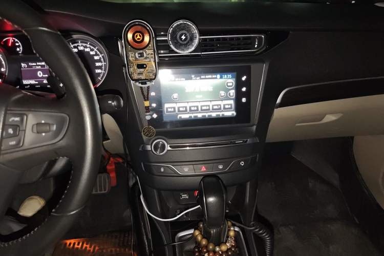 Used Peugeot 408 2014 1.6T Automatic Supreme Edition Audio And AC Panel
