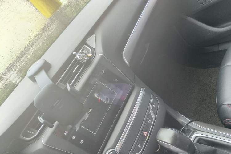 Used Peugeot 408 2014 1.8L Automatic Luxury Edition Audio And AC Panel