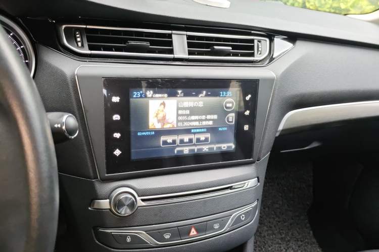 Used Peugeot 408 2014 1.6T Automatic Supreme Edition Audio And AC Panel