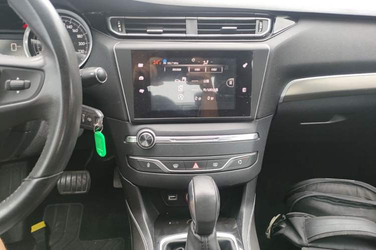Used Peugeot 408 2014 1.8L Automatic Luxury Edition Audio And AC Panel