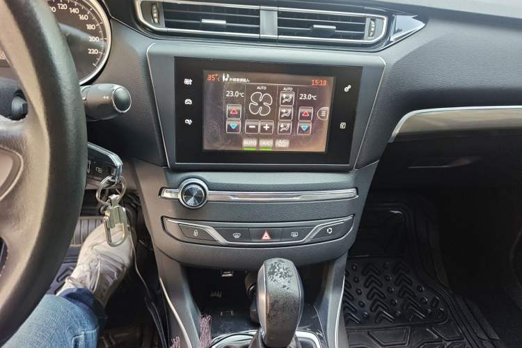 Used Peugeot 408 2014 1.8L Automatic Luxury Edition Audio And AC Panel