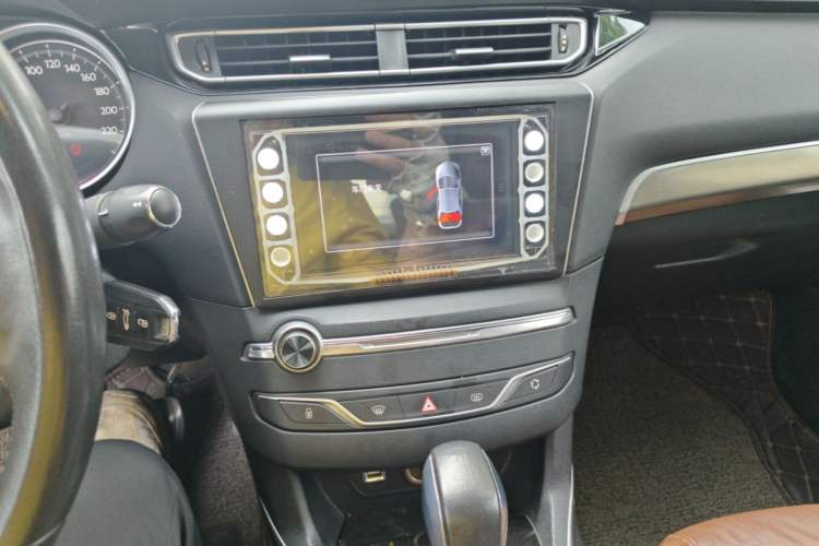 Used Peugeot 408 2014 1.8L Automatic Luxury Edition Audio And AC Panel