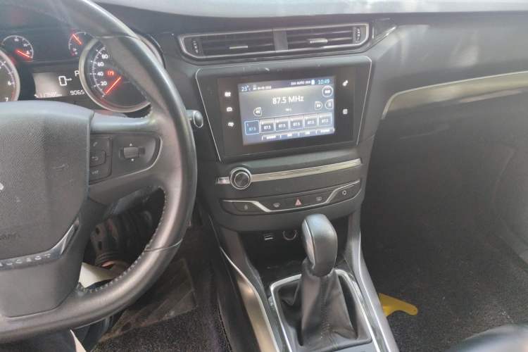 Used Peugeot 408 2014 1.8L Automatic Luxury Edition Audio And AC Panel