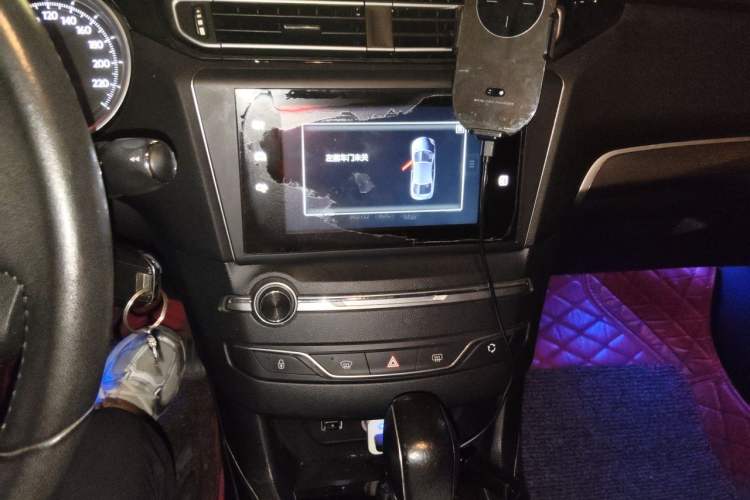 Used Peugeot 408 2014 1.8L Automatic Luxury Edition Audio And AC Panel