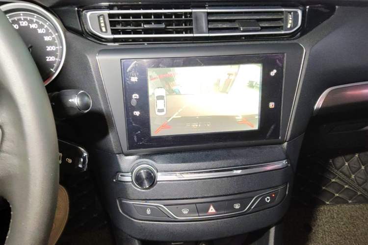 Used Peugeot 408 2014 1.8L Automatic Luxury Edition Audio And AC Panel