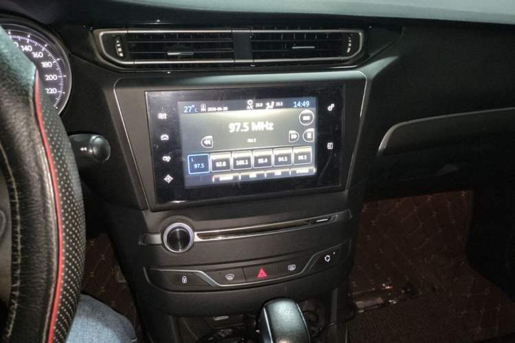 Used Peugeot 408 2014 1.6T Automatic Prestige Edition Audio And AC Panel