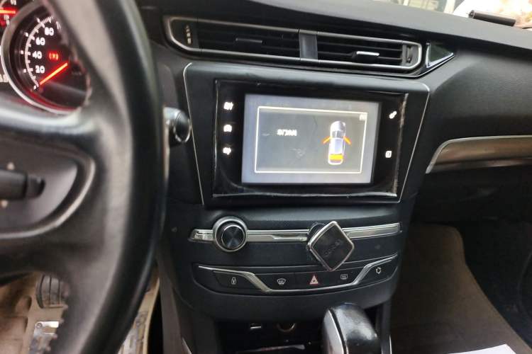 Used Peugeot 408 2014 1.8L Automatic Luxury Edition Audio And AC Panel