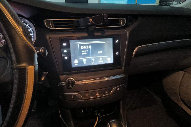 Used Peugeot 408 2014 1.8L Automatic Luxury Edition Audio And AC Panel