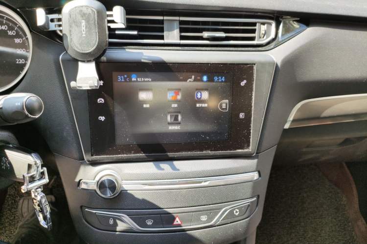Used Peugeot 408 2014 1.8L Automatic Luxury Edition Audio And AC Panel