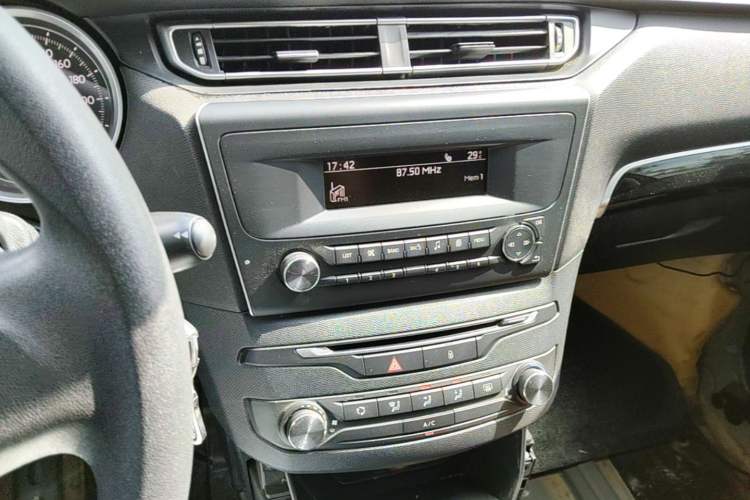Used Peugeot 408 2014 1.8L Manual Leading Edition Audio And AC Panel