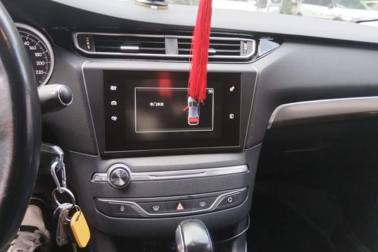 Used Peugeot 408 2014 1.8L Automatic Luxury Edition Audio And AC Panel